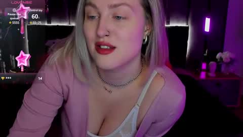 Snapshot of sarah_soul chatting on March 1, 1:11 am Sarah online show from March 1, 1:11 am