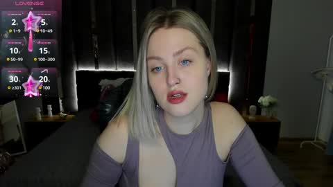 Snapshot of sarah_soul chatting on February 26, 1:03 am Sarah online show from February 26, 1:03 am