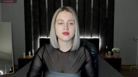 Snapshot of sarah_soul chatting on February 13, 12:57 am Sarah online show from February 13, 12:57 am