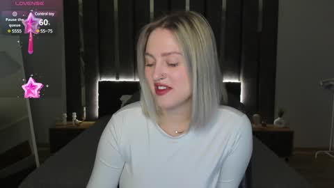 Snapshot of sarah_soul chatting on February 4, 1:12 am Sarah online show from February 4, 1:12 am