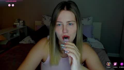 Snapshot of sarah_soul chatting on October 6, 12:05 am Sarah online show from October 6, 12:05 am