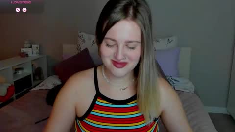 Snapshot of sarah_soul chatting on October 11, 12:15 am Sarah online show from October 11, 12:15 am