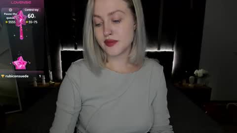 Snapshot of sarah_soul chatting on February 19, 1:08 am Sarah online show from February 19, 1:08 am