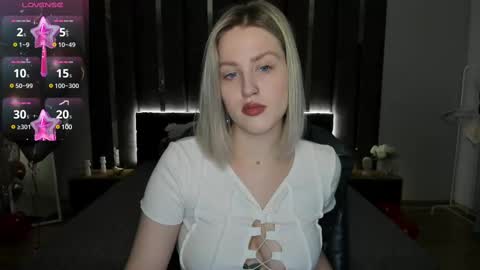 Snapshot of sarah_soul chatting on February 20, 12:41 am Sarah online show from February 20, 12:41 am