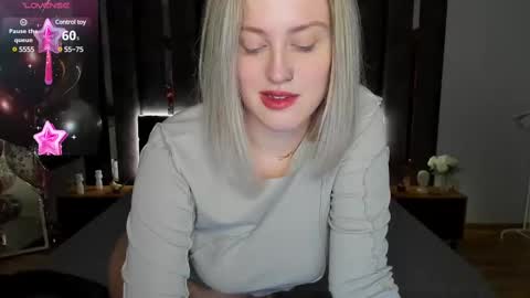 Snapshot of sarah_soul chatting on February 25, 1:30 am Sarah online show from February 25, 1:30 am