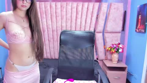 Sarah online show from October 15, 2:08 pm