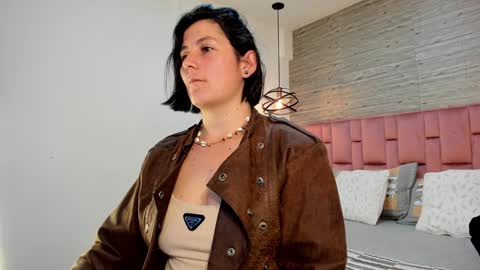 Sarah Deyvis online show from January 23, 1:56 pm