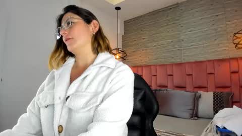 Sarah Deyvis online show from October 14, 8:22 pm