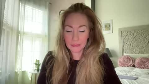 Sarah online show from April 30, 8:57 pm