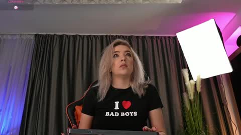 Snapshot of sarahjadore chatting on March 9, 7:37 pm Sarahjadore online show from March 9, 7:37 pm