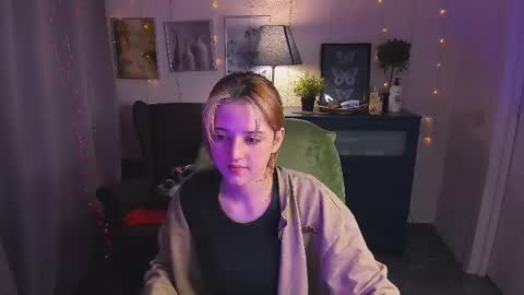 Sarah online show from May 30, 10:27 pm