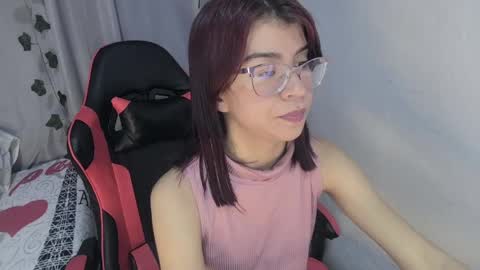 Sarah  online show from May 31, 3:40 pm