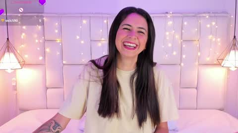 Snapshot of sarahsophia_ chatting on January 30, 11:33 am SARAH online show from January 30, 11:33 am