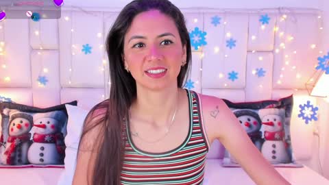 Snapshot of sarahsophia_ chatting on December 28, 11:41 am SARAH online show from December 28, 11:41 am
