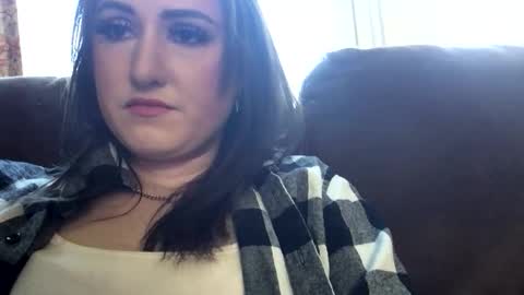 Snapshot of sarahsweetie17 chatting on November 1, 3:49 pm sarahsweetie17 online show from November 1, 3:49 pm