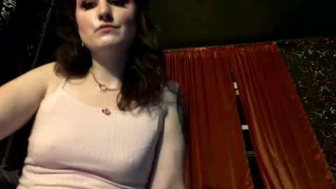 Snapshot of sarahsweetie17 chatting on September 20, 3:05 am sarahsweetie17 online show from September 20, 3:05 am