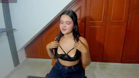 Snapshot of sarai_mv1 chatting on October 21, 6:45 pm Sarai online show from October 21, 6:45 pm