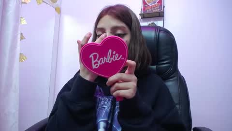 Snapshot of sarai_petite_ chatting on February 26, 6:51 am SARAI online show from February 26, 6:51 am