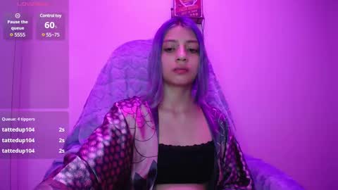 Snapshot of sarai_petite_ chatting on February 22, 5:55 am SARAI online show from February 22, 5:55 am