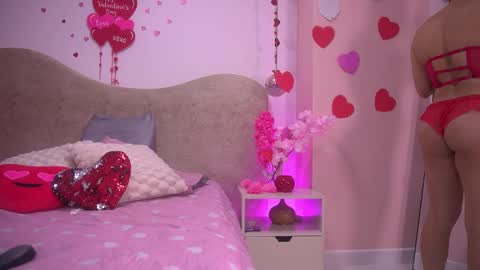 Sara  online show from February 14, 12:07 pm