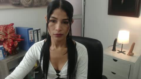 saralife69 online show from December 17, 11:39 am