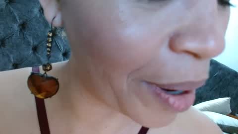 Snapshot of saralove2 chatting on January 27, 12:22 am sara online show from January 27, 12:22 am