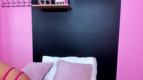 Snapshot of saramagiic chatting on February 9, 11:58 am   online show from February 9, 11:58 am