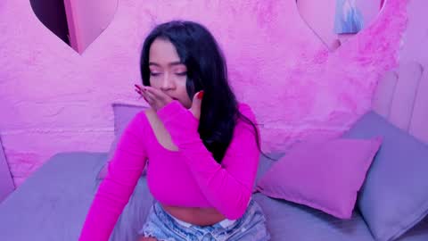 Snapshot of saramagiic chatting on December 23, 8:03 pm   online show from December 23, 8:03 pm