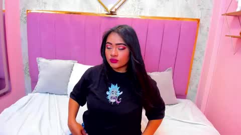 Snapshot of saramagiic chatting on February 16, 11:38 am   online show from February 16, 11:38 am