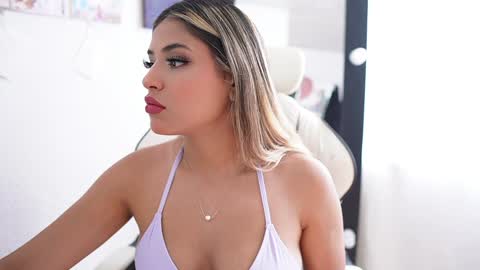 Sara online show from January 20, 8:18 pm