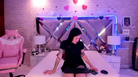 Sara  online show from March 24, 3:06 pm