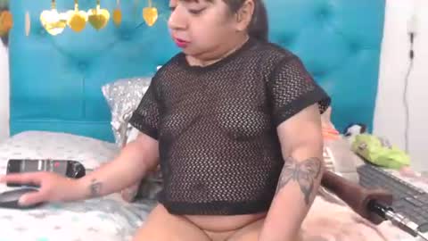 Sara Wills online show from January 8, 3:39 pm