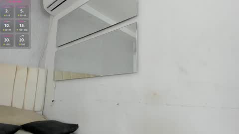 Saray Mardez online show from September 9, 1:33 pm