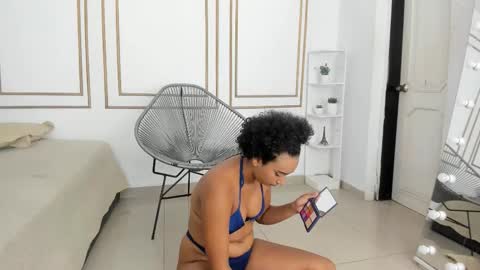 Saray Mardez online show from September 24, 12:15 pm