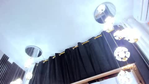 Snapshot of sarayroyse chatting on October 13, 7:49 pm Saray online show from October 13, 7:49 pm