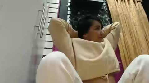 Snapshot of sarayx chatting on January 27, 5:37 pm mery online show from January 27, 5:37 pm