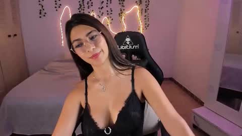 Snapshot of sarima420 chatting on September 18, 10:52 pm Sara online show from September 18, 10:52 pm