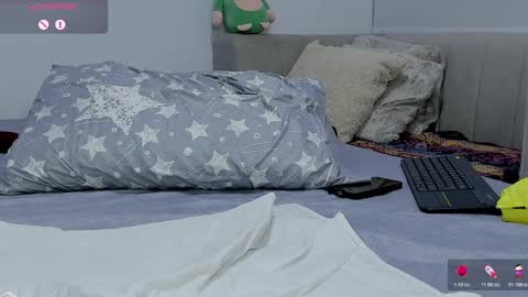 Snapshot of saritadolly_ chatting on November 2, 12:25 am Sara Cute online show from November 2, 12:25 am