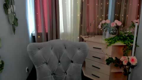 sarrah_blush online show from September 17, 8:12 am