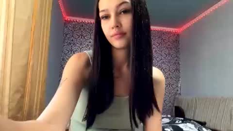 Snapshot of sary_vibe chatting on October 4, 11:16 am Valentina online show from October 4, 11:16 am