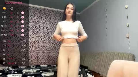 Snapshot of sary_vibe chatting on October 24, 3:19 pm Valentina online show from October 24, 3:19 pm