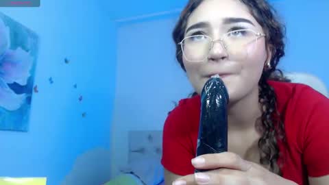 Snapshot of sasha_17_ chatting on September 16, 3:42 pm Sofia online show from September 16, 3:42 pm