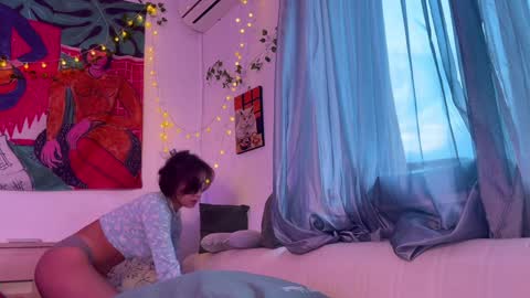 Alexandra Sasha in short online show from December 12, 7:19 am