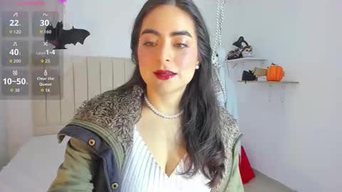 Snapshot of sashaa_petit chatting on October 22, 11:37 am Sashaa online show from October 22, 11:37 am