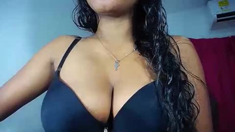 sashabreck1 online show from April 6, 7:59 pm