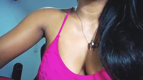 Snapshot of sashabreck1 chatting on January 22, 2:37 am sashabreck1 online show from January 22, 2:37 am
