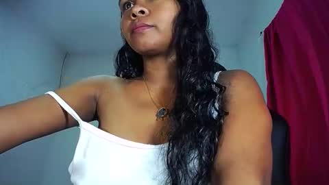 Snapshot of sashabreck1 chatting on February 19, 4:01 am sashabreck1 online show from February 19, 4:01 am