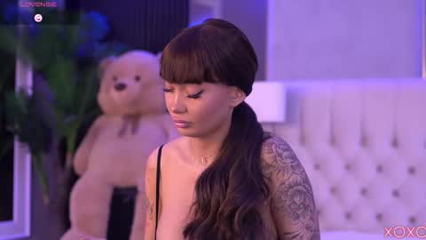 Snapshot of sashaferrera chatting on October 9, 6:56 pm Dennise online show from October 9, 6:56 pm