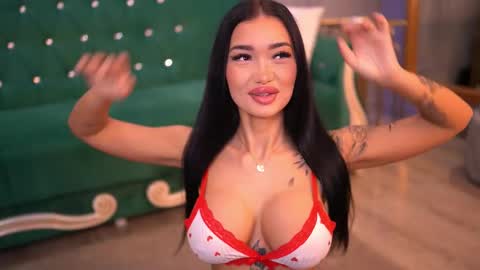 Snapshot of sashaferrera chatting on March 12, 7:14 pm Dennise online show from March 12, 7:14 pm