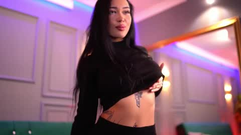 Snapshot of sashaferrera chatting on February 16, 6:54 pm Dennise online show from February 16, 6:54 pm